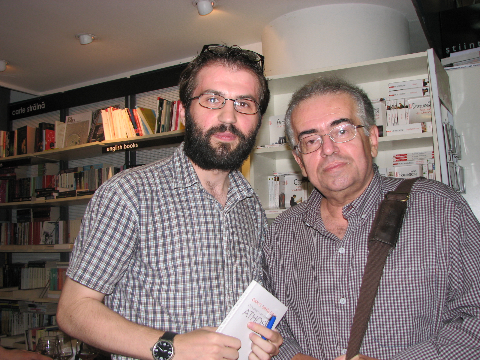 Cu istoricul și criticul literar, Dan C. MIHĂILESCU